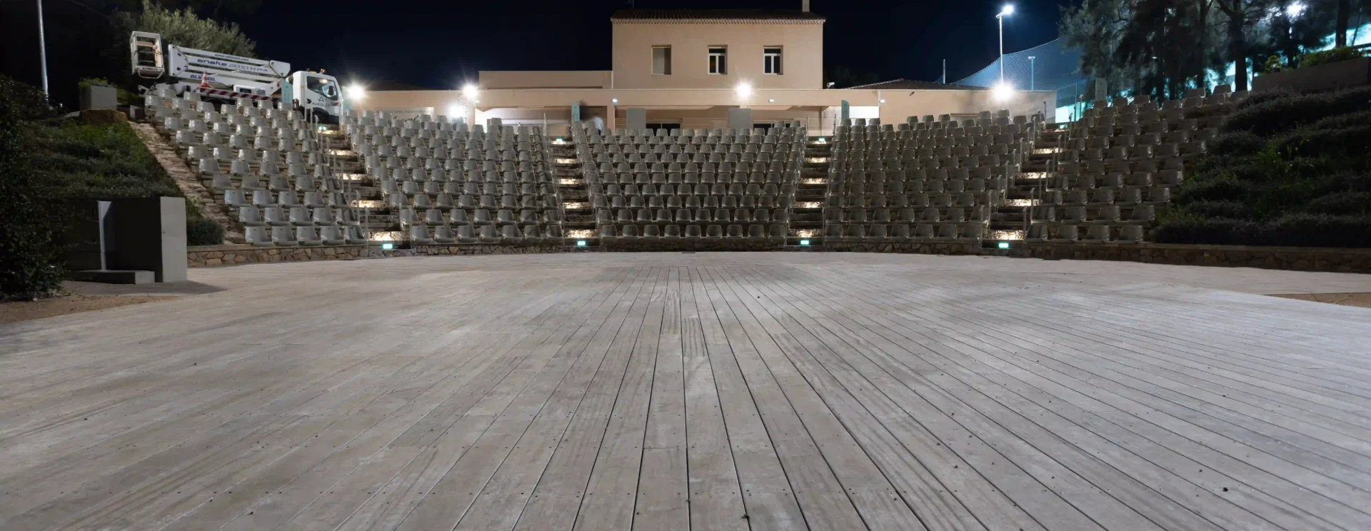 Auditorium de Carqueiranne modernisé avec nouvelles installations électriques et éclairage