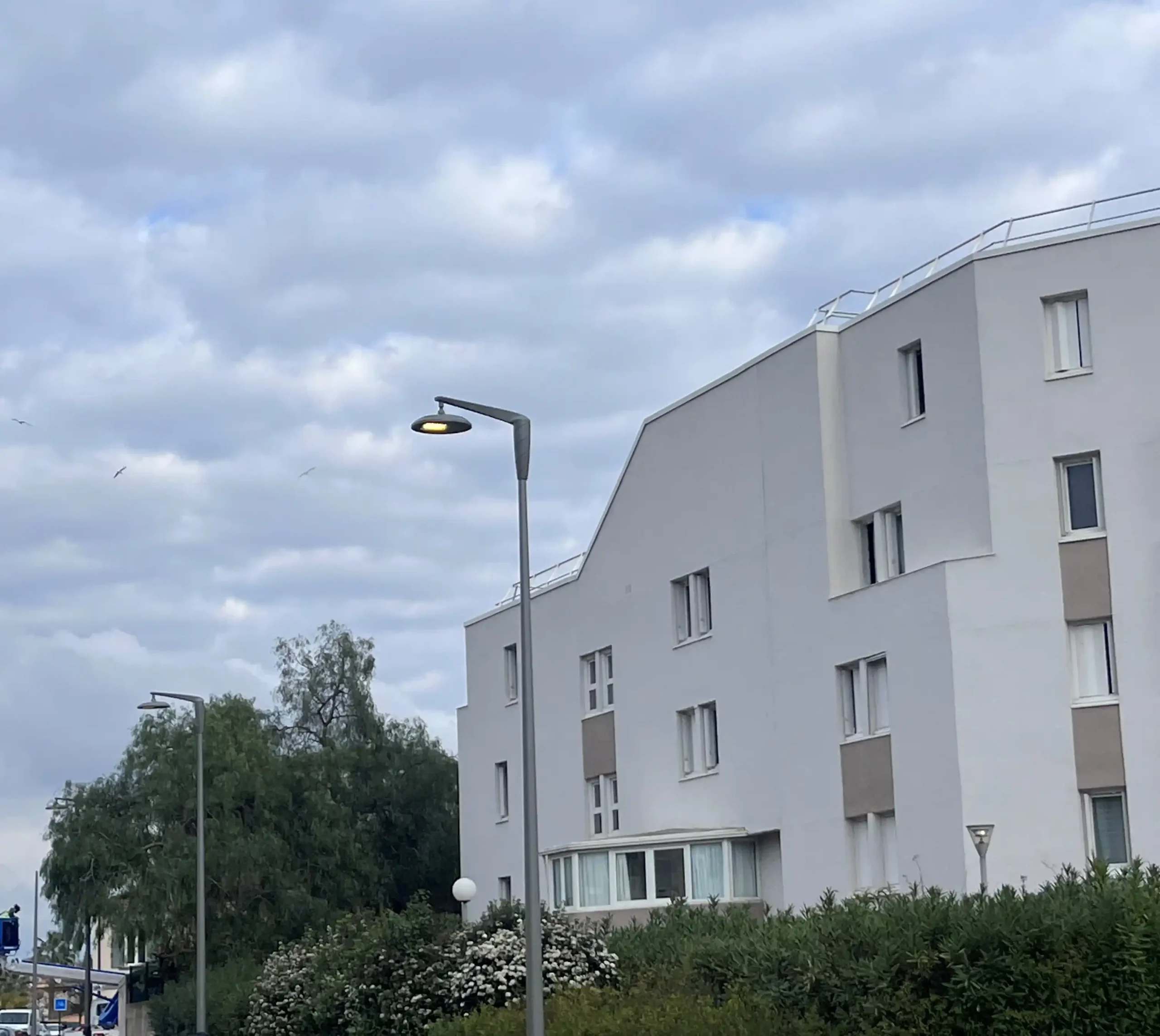 Candélabres LED avenue Ambroise Thomas à Hyères