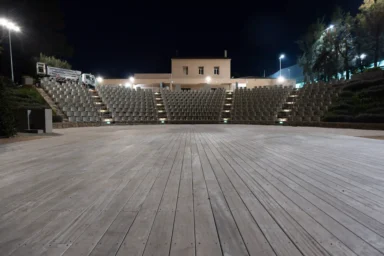 Auditorium de Carqueiranne modernisé avec nouvelles installations électriques et éclairage